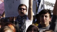 Италия набра 5 млрд. евро чрез емисии краткосрочни и дългосрочни ДЦК