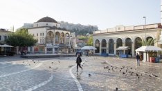 Гърция премахва задължителната карантина за граждани на ЕС