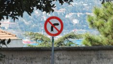 Превръща ли се крайната десница в просто десница?