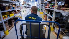 Чешкият основен акционер отново предизвиква Metro