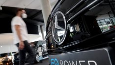 Въпреки кризата с чиповете Daimler увеличава печалбата