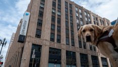 Twitter започва преговори за сделка с Илон Мъск