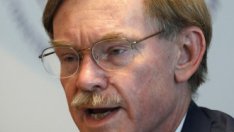 Зелик: САЩ си играят с огъня относно тавана на дълга