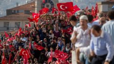 Не армията – народът е гарант за политическите процеси в Турция