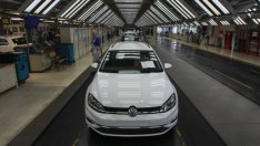 Golf отстъпва на Peugeot короната в Европа и през февруари 