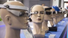 Технологичните гиганти вярват, че потребителите са готови за умни очила