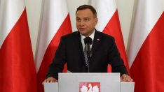 Полският президент и управляващата партия с компромис за съдебната реформа