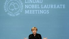 Нобелови лауреати въстанаха срещу строгите икономии в Европа