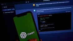 Microsoft въвежда чатбот технологията на OpenAI в офис пакета 