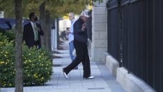 Така умират демокрациите