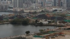 Хонконгски предприемач дари земя за смекчаване на жилищната криза в града