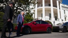 Колко време Мъск ще бъде добре дошъл в Белия дом?