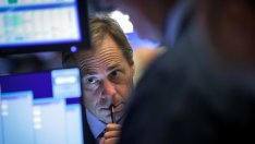 Защо в седмицата на лошите новини индексите се покачват?