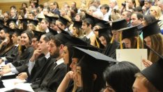 Защо синдикатите са против отпадането на таксите за университетите?