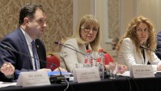 Аврамова отряза общините пари от тол такси да отиват за общински пътища