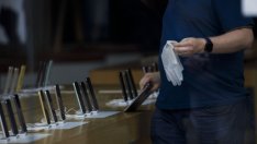 Apple намалява цените за актуалните си iPhone-и за Китай 