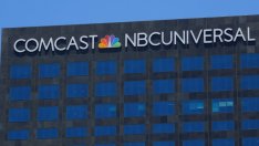 Comcast отново надцака Fox за Sky 