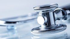 Оставката на здравния министър е заради накърнени интереси, твърдят болнични директори