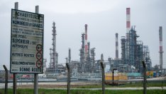 САЩ: Ценовият таван върху руския петрол ще удари приходите на Москва