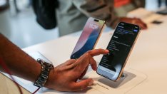 Apple отчаяно се нуждае от помощта за AI, която търси