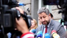 Христо Иванов ще положи клетва като депутат, след което ще напусне парламента