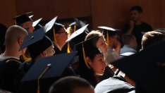 Местата за студенти по „Информатика“ се увеличават за сметка на „Икономика“