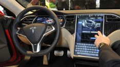 Пионерът на електроавтомобилите Tesla Motors излезе на печалба