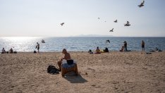 Крайните жеги убиват лятната ваканция за хотели, плажове и авиокомпании