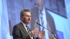 Заместникът на Кристалина Георгиева в ЕК се забърка в скандал с обидни коментари