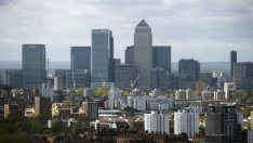 Бонусите във Великобритания доближават рекордите отпреди кризата