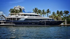 Пазарът на луксозни мегаяхти - по-малко продажби, повече наеми