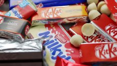 Поскъпването на какаото вгорчава перспективите пред пазара на шоколад