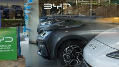 ЕС планира да ограничи вноса на китайски хибридни автомобили, за да защити индустрията