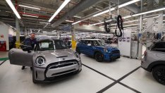 BMW влага 750 млн. долара в производството на електромобили Mini във Великобритания