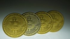 НАП проверява търгуващите с криптовалути