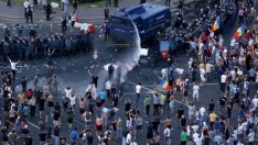 Премиерът на Румъния осъди насилието в хода на протестите