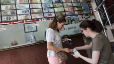 За четвърти пореден ден турската лира поевтиня до рекордно дъно