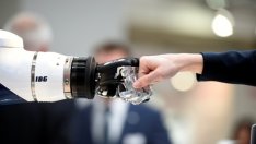 Amazon разработва тайно роботи за бита