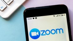 Борсовият срив на Zoom продължава