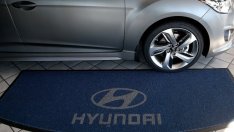 Hyundai затяга драстично коланите