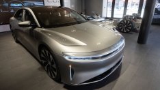 Lucid ще емитира нови акции, притисната от проблемите във веригите на доставки