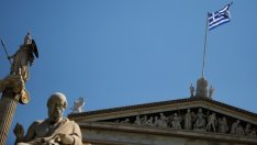 Гърция въвежда данъчни облекчения за младите семейства