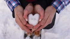 Цената на годежния пръстен да е до две месечни заплати, смятат 75% от българите