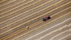 България настоява за компенсации за стопани, развиващи нисковъглеродно земеделие