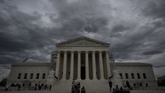 Върховният съд на САЩ се превърна от рефер в играч