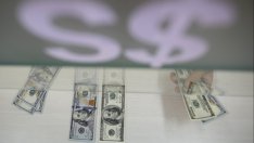 Разочароващите данни за БВП на САЩ прекъснаха поскъпването на долара