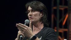 Основателят на WeWork Адам Нойман дава най-големия си инвеститор на съд