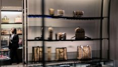 Коронавирусът нанесе тежък удар на продажбите на Burberry 