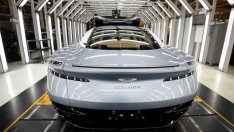 По-слабото търсене донесе загуба на Aston Martin за полугодието