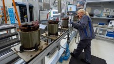 Италианското промишлено производство се сви за пръв път от три месеца
